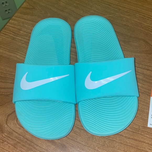 nike slides for infants